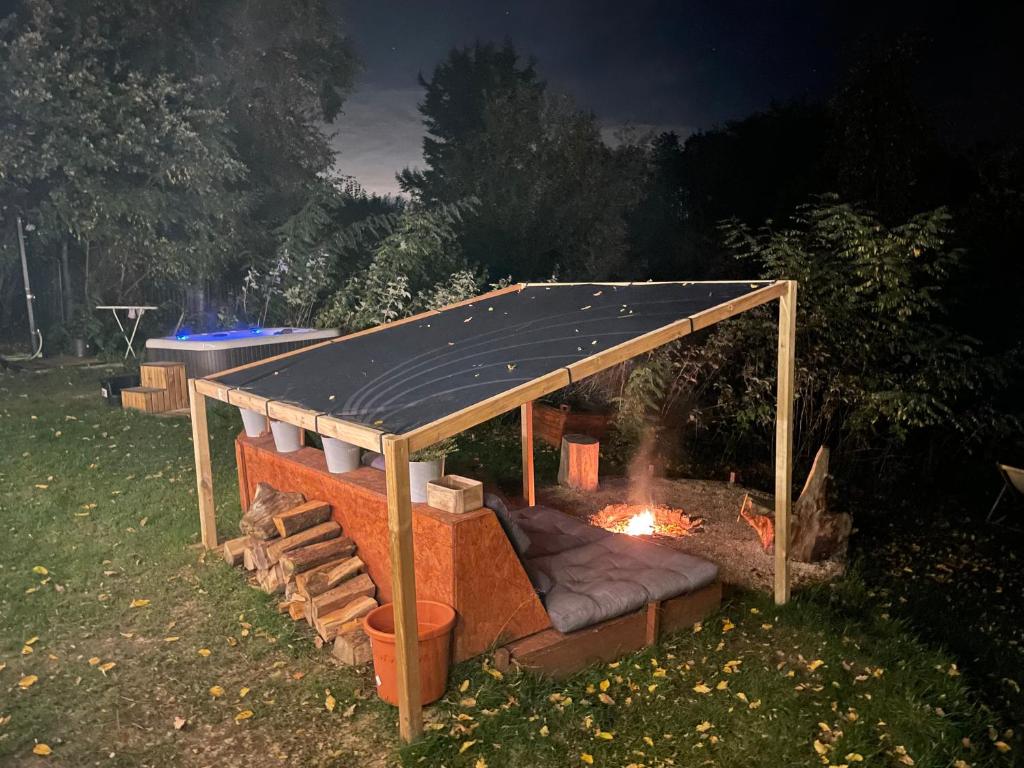 Zahrada ubytování La bulle bien belge avec jacuzzi