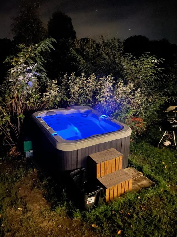 Fotografie z fotogalerie ubytování La bulle bien belge avec jacuzzi v destinaci Lasne