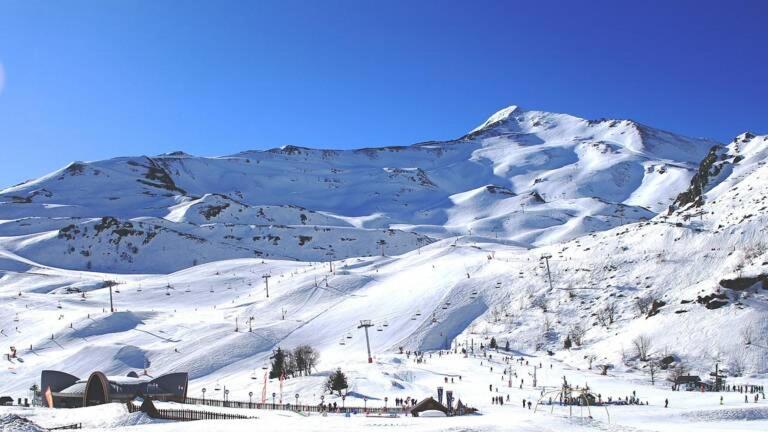 Tithome 1 - Gare, centre ville, vue montagne et château durante el invierno
