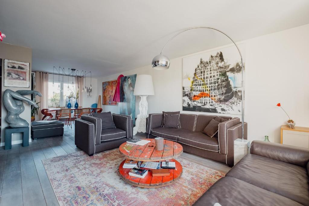 Photo de la galerie de l'établissement Veeve - Visual Exultation, à Boulogne-Billancourt