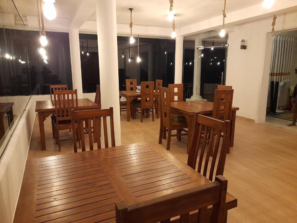 Restaurace v ubytování Amaya View Guest Inn