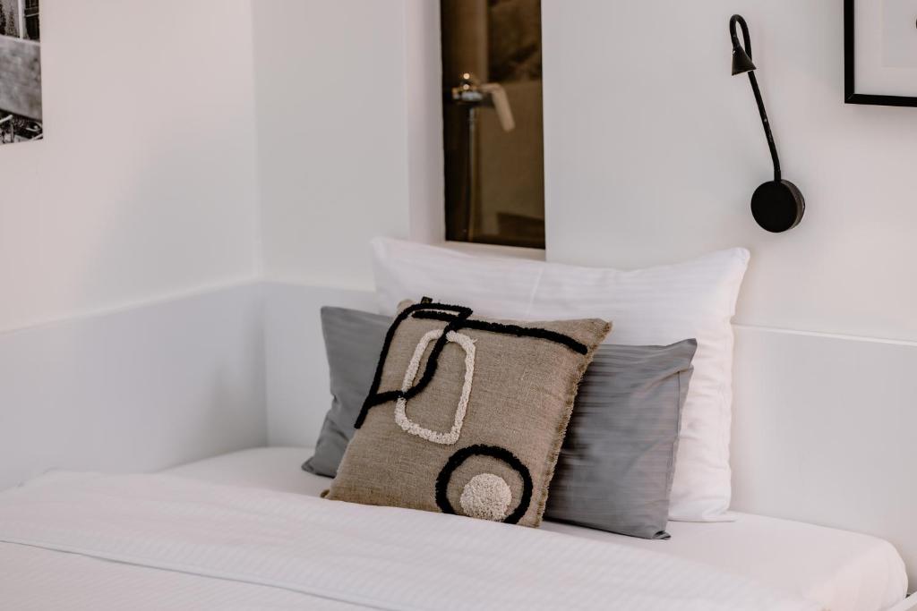 THE FLAG München M. - Resim 14