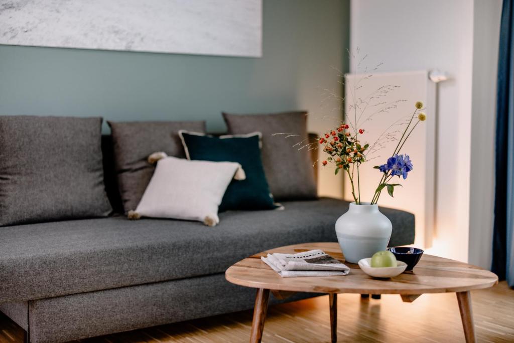 THE FLAG München M. - Resim 34