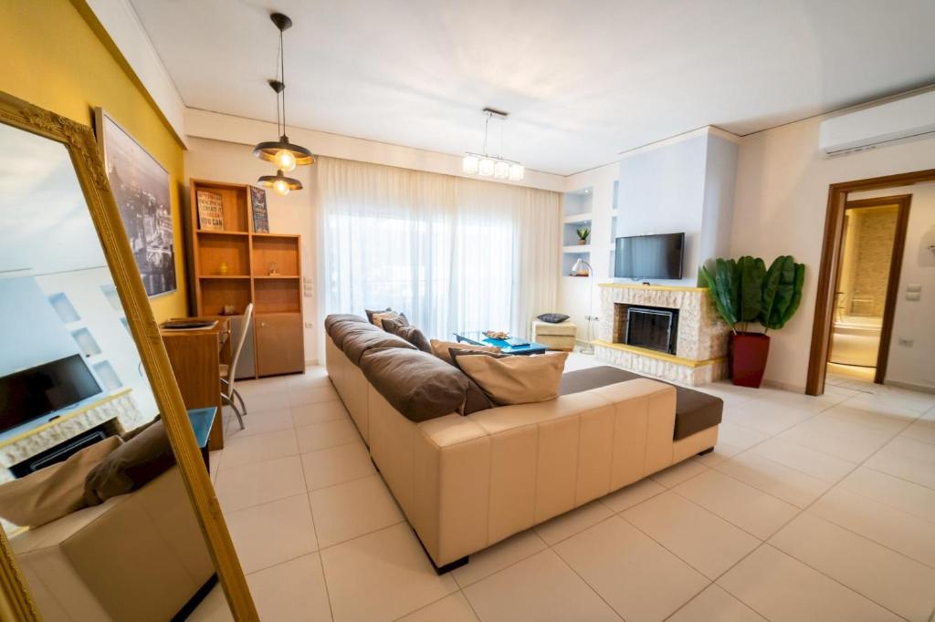 Heronissos City Center Apartment