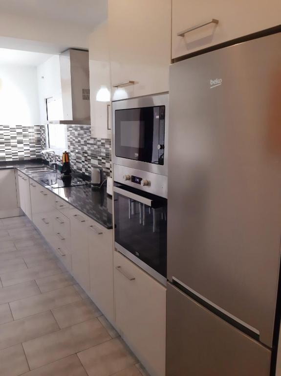 Kuchyňa alebo kuchynka v ubytovaní Villa Cambrils Mar