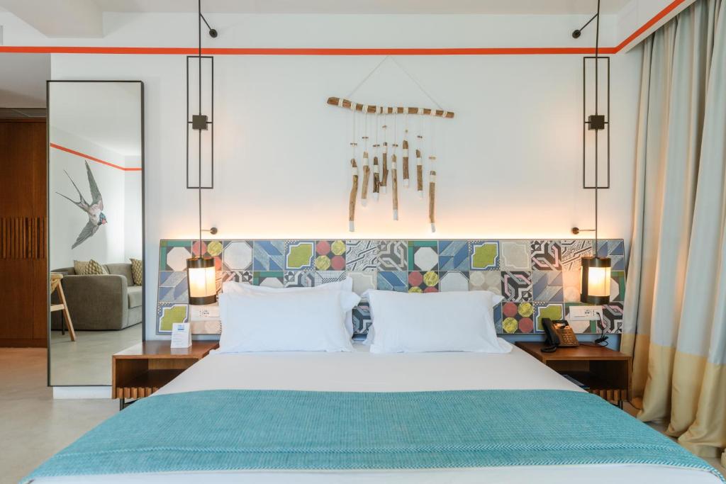 Folie Marine Beach Hotel Club - Image 4