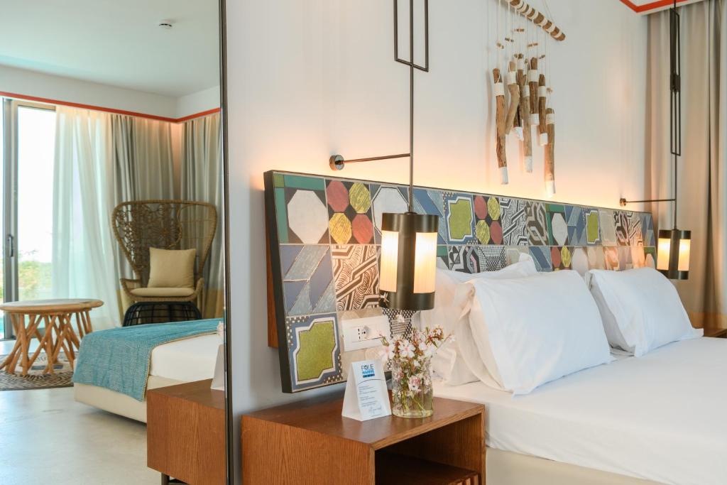 Folie Marine Beach Hotel Club - Image 2