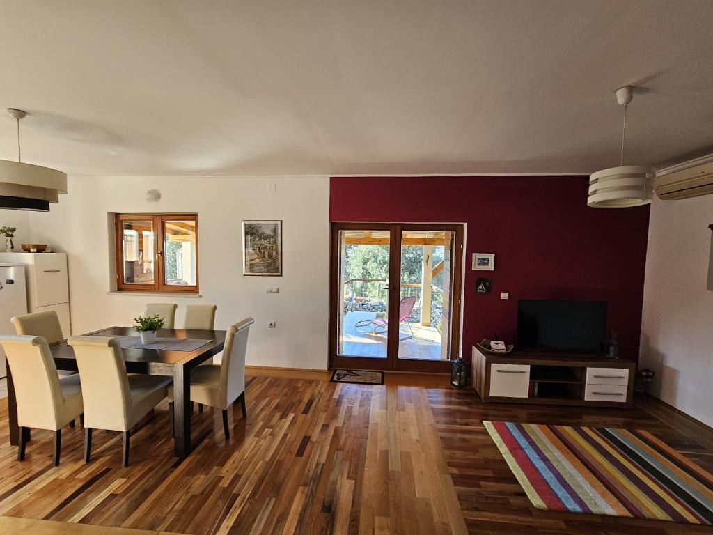 TV a/nebo společenská místnost v ubytování Apartman More