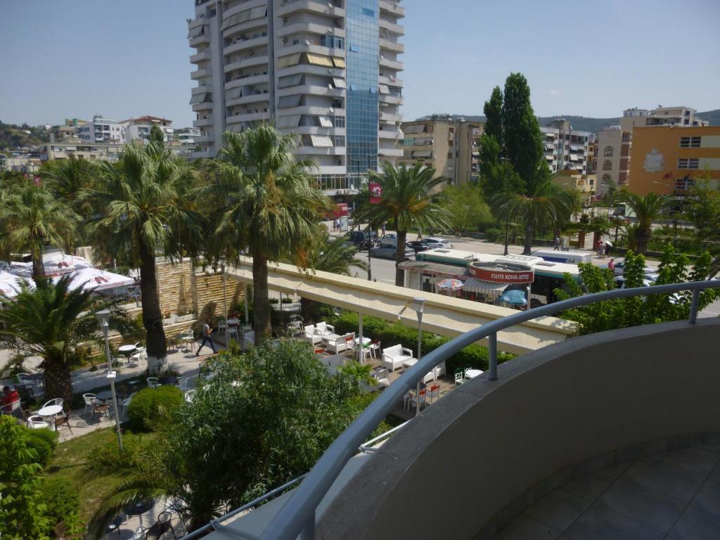 Nespecifikovaný výhled na destinaci Vlorë nebo výhled na město při pohledu z hotelu