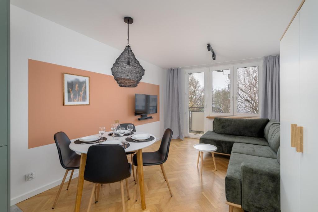 Muranów Modern Apartment with balcony ECRU WWA70, Varsóvia (preços