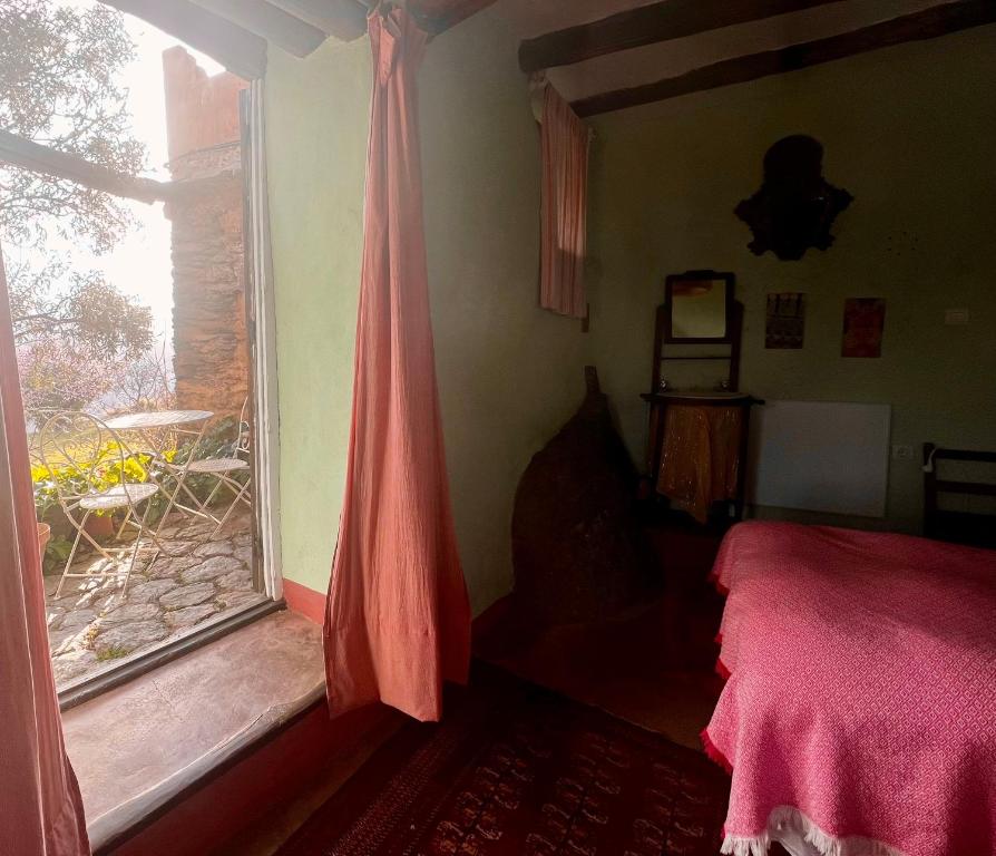 Posteľ alebo postele v izbe v ubytovaní Rural House, heated pool & steam room, Casa Aloe.
