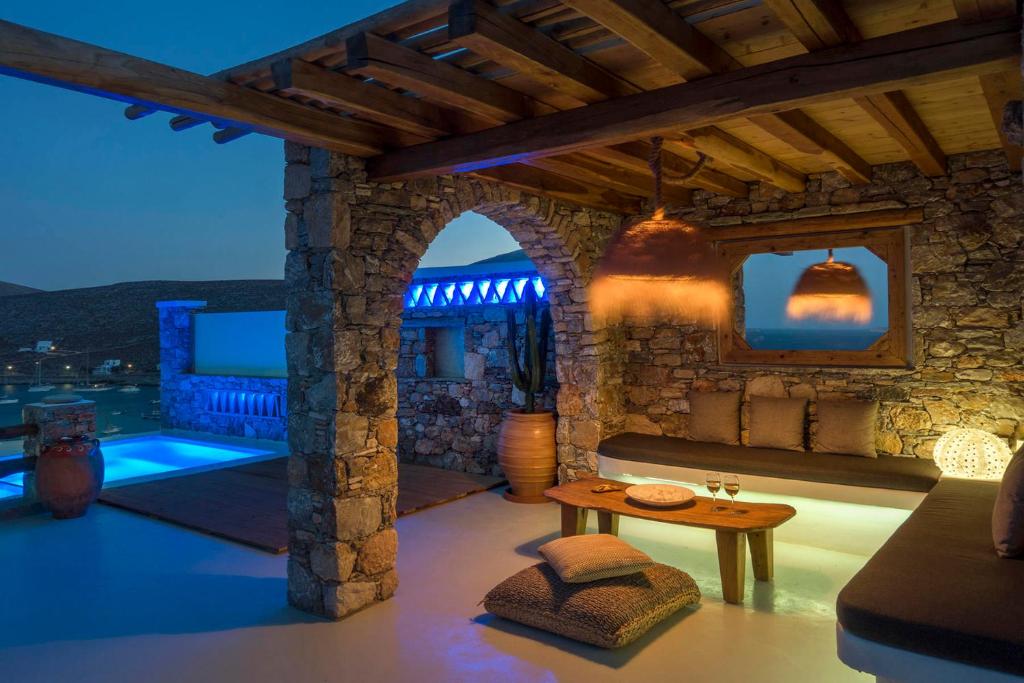 Bazén v ubytování Onar Suites & Villas nebo v jeho okolí