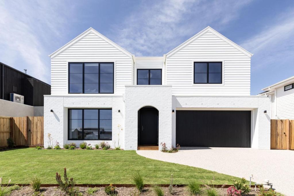 Pt Lonsdale House, Point Lonsdale (updated prices 2024)