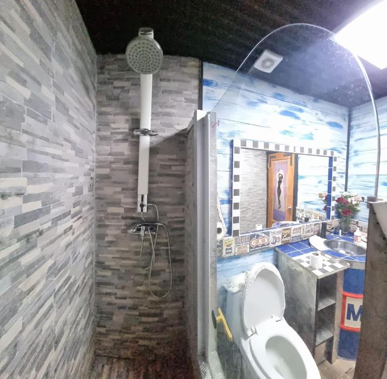 Kúpeľňa v ubytovaní ZOE LODGE