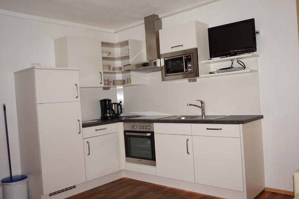 Kuchyň nebo kuchyňský kout v ubytování Ferienwohnung Lieserhaus