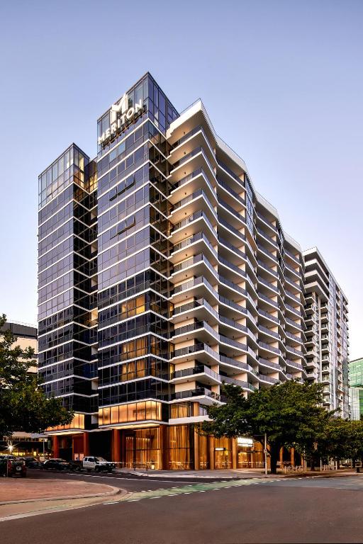 Meriton Suites Canberra - Resim 1