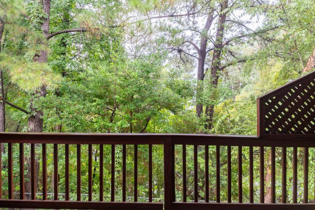 Imagen de la galería de Private room balcony and bathroom in Charleston, en Charleston