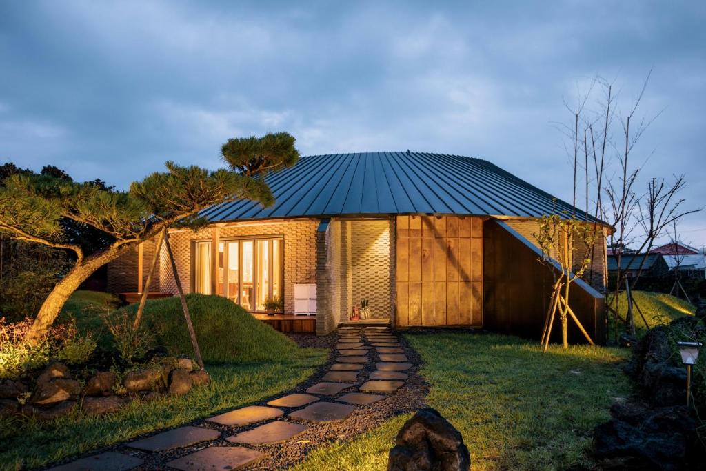 Zahrada ubytování Jeju Seuteisamdaloreum