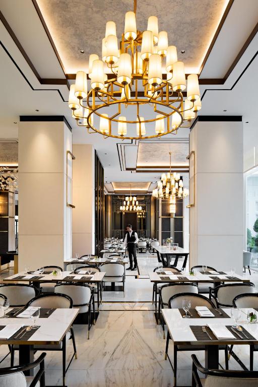 Restaurace v ubytování The Grand Mansion Menteng by The Crest Collection