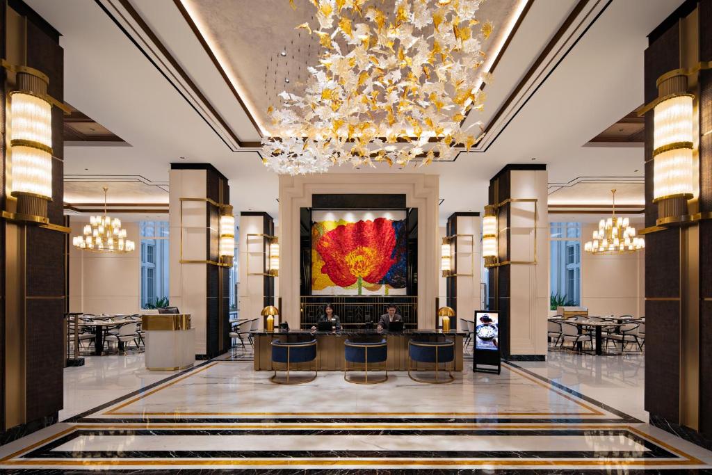 Posezení v ubytování The Grand Mansion Menteng by The Crest Collection