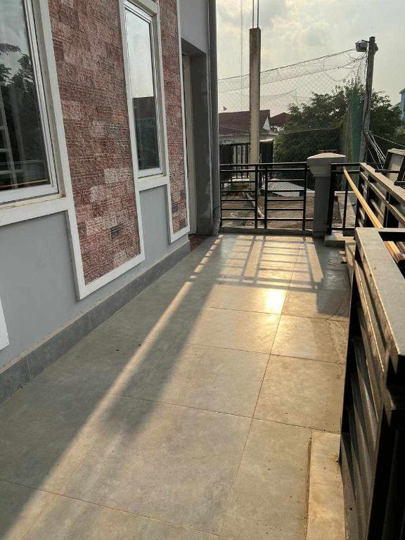 Balkón nebo terasa v ubytování The Hub Kampot