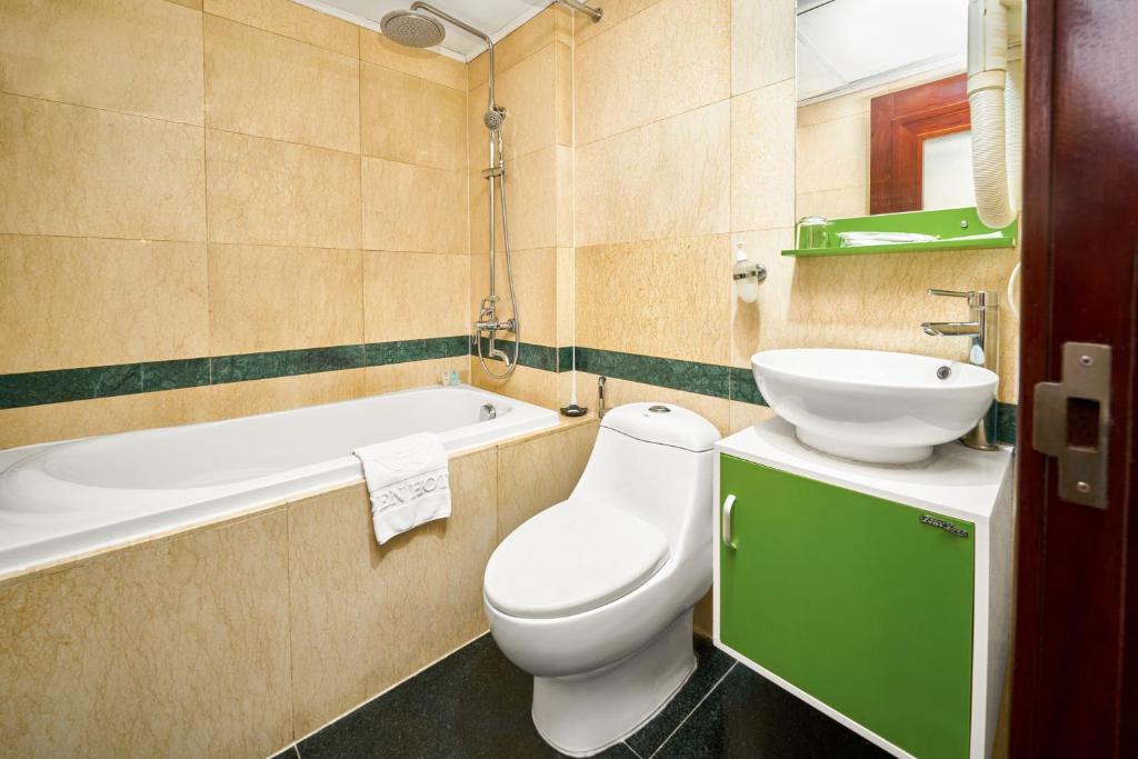 Koupelna v ubytování EDEN HOTEL HÀ NỘI