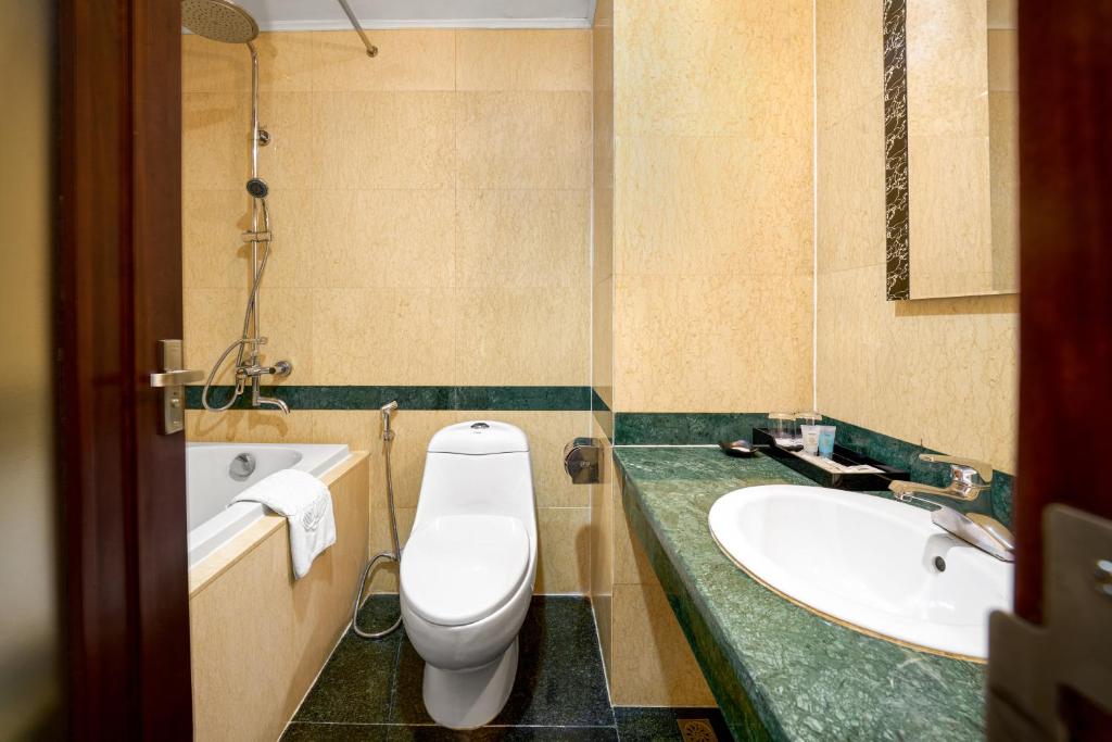 Koupelna v ubytování EDEN HOTEL HÀ NỘI