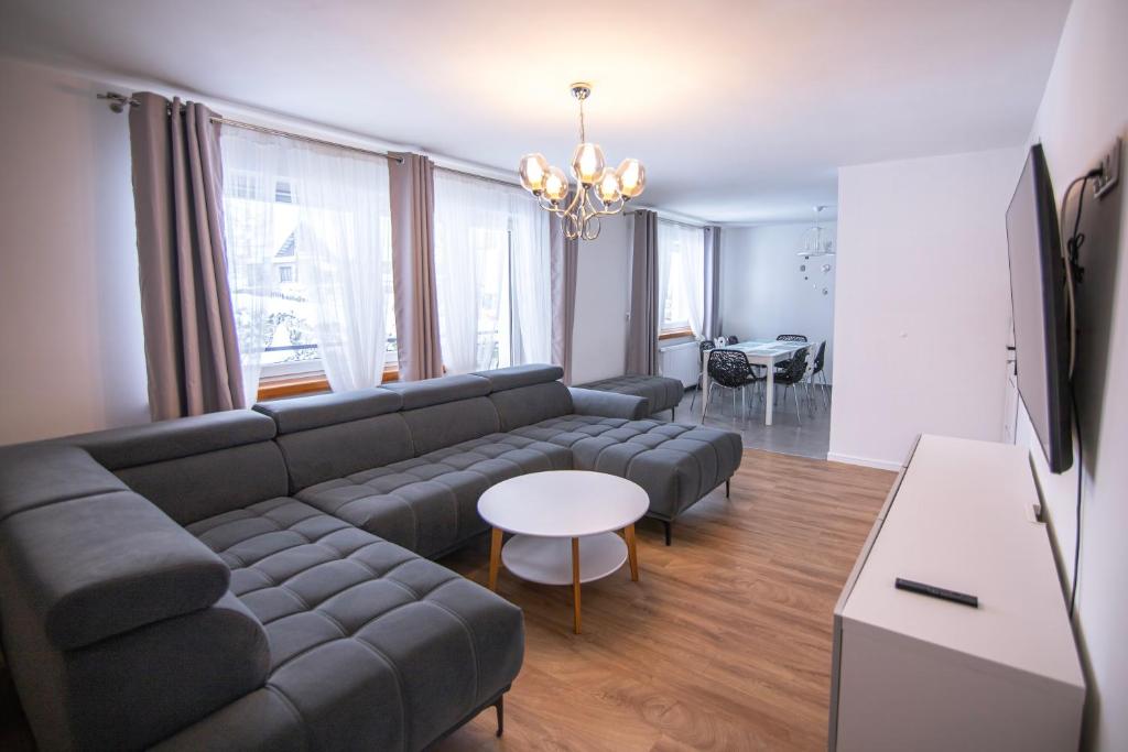 Posedenie v ubytovaní Apartamenty 8 i 10 osobowe Koniakówka Resort