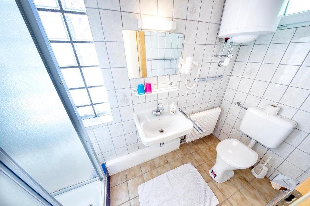 Gästehaus Lanthaler - Double Room With Garden View