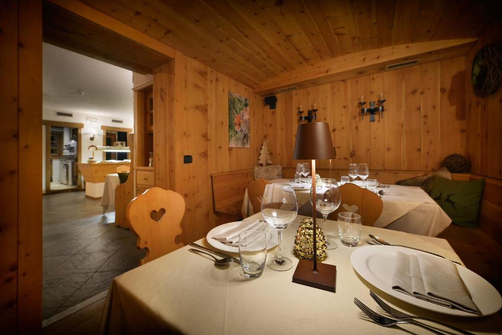 Restaurace v ubytování Hotel Primula