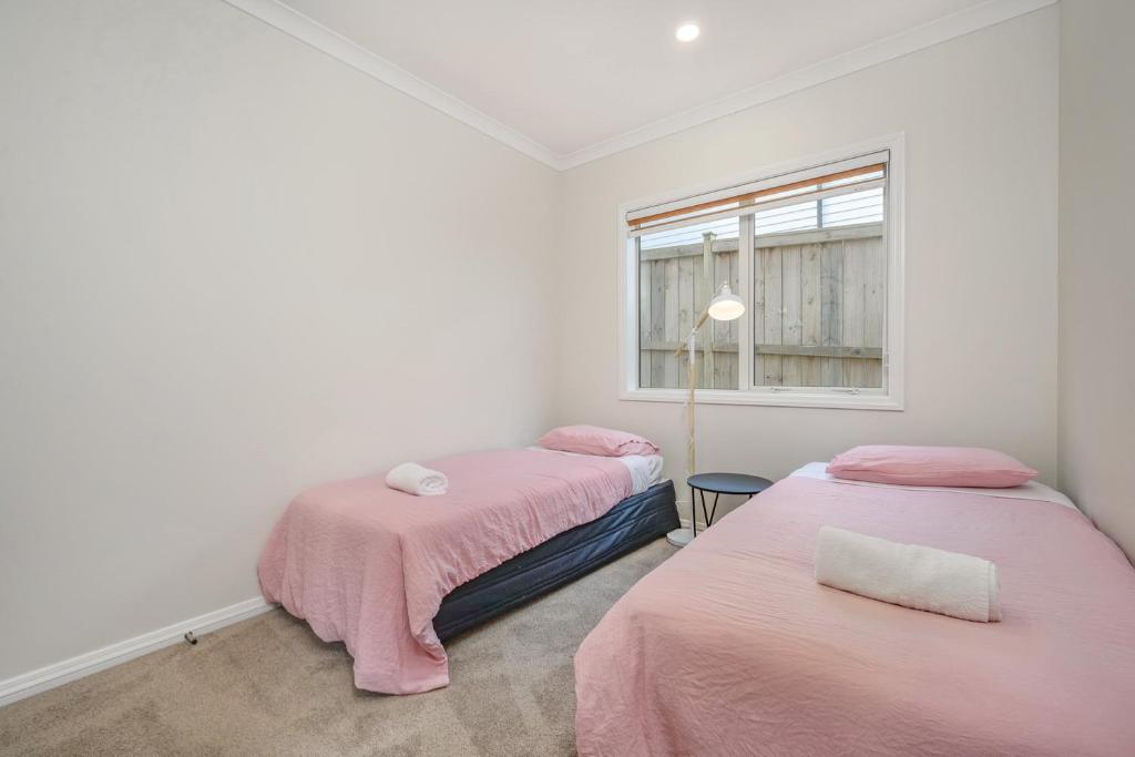 7BR 3BH Beach Escape. 2 min to Browns Bay Beach - Resim 24
