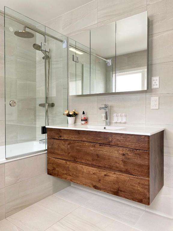 7BR 3BH Beach Escape. 2 min to Browns Bay Beach - Resim 8