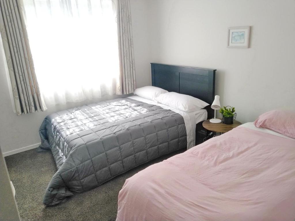 7BR 3BH Beach Escape. 2 min to Browns Bay Beach - Resim 30