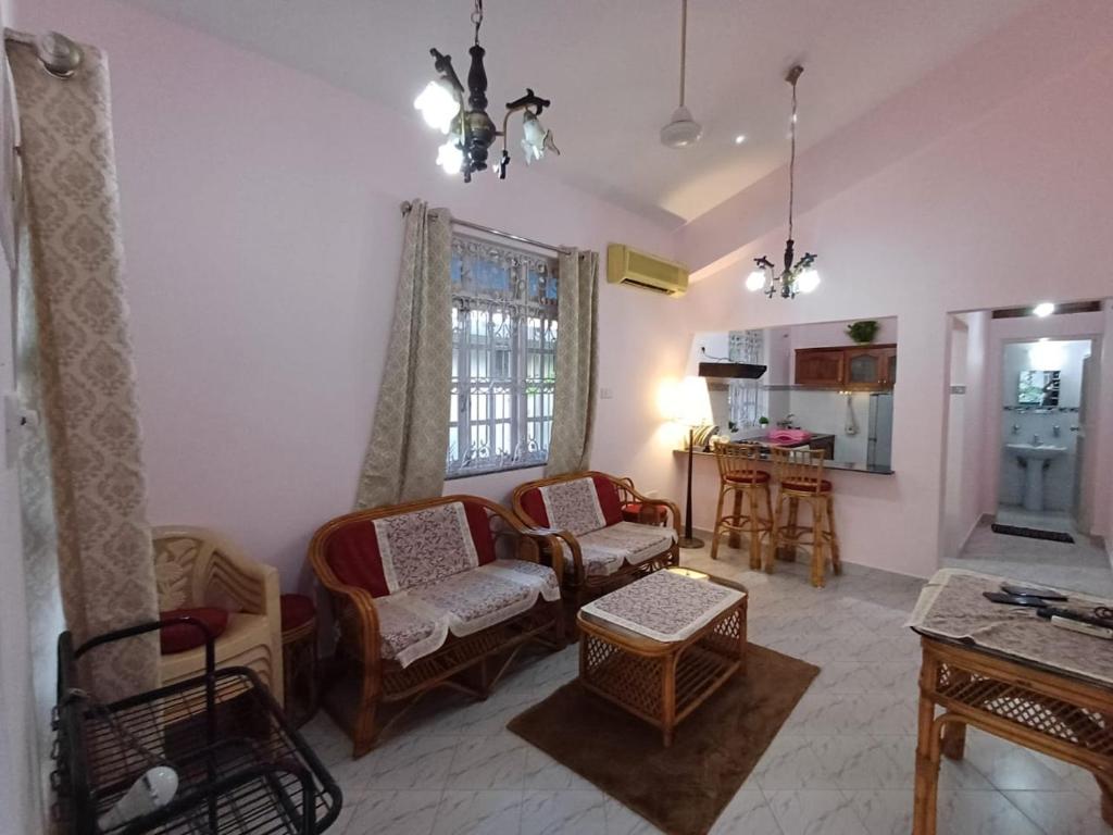 Kuchyň nebo kuchyňský kout v ubytování Kinara 2 bhk Villa