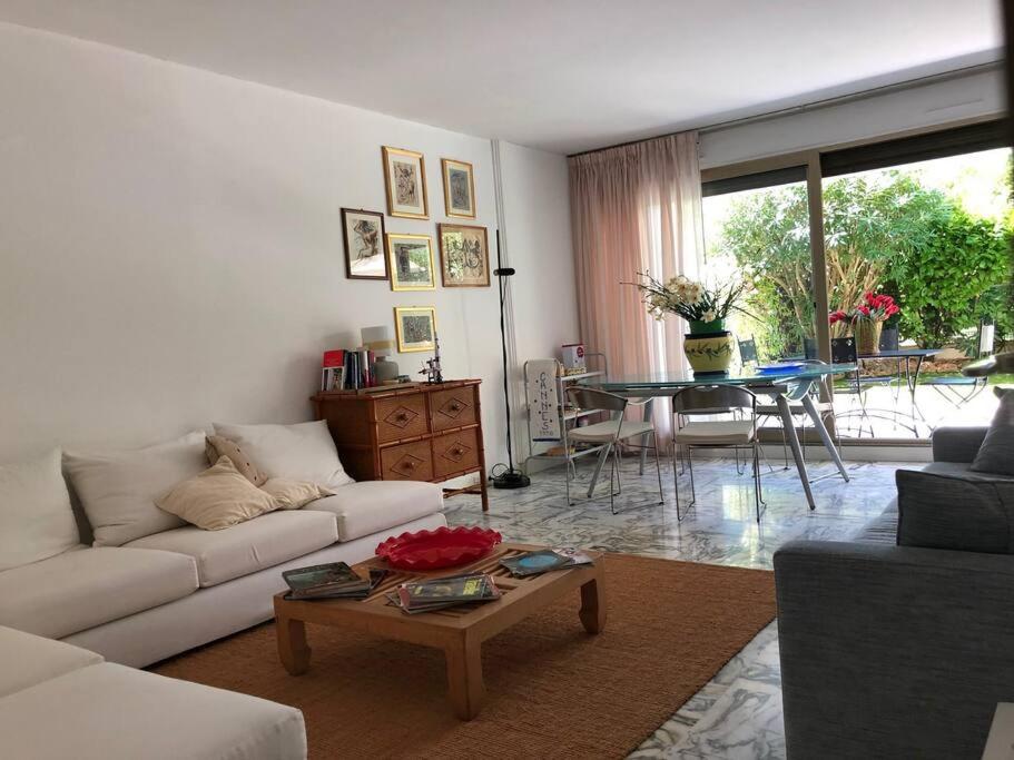 Area tempat duduk di Beautiful & luminous apartment - Cannes