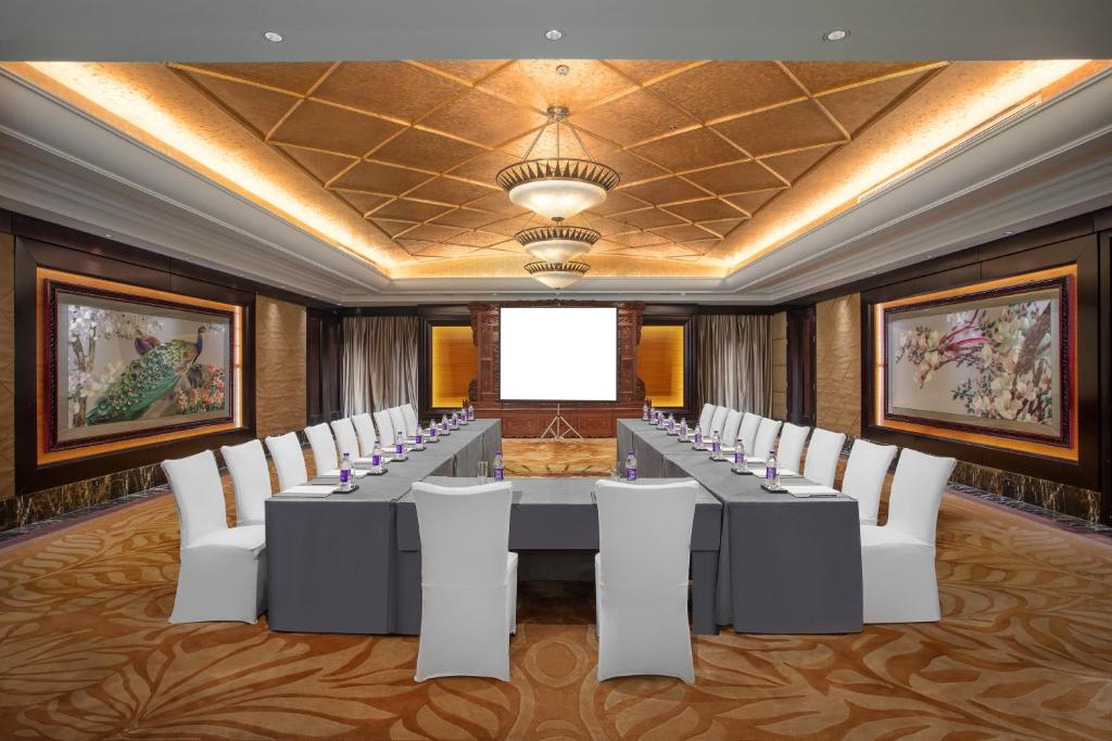 Konferenční prostory v ubytování Crowne Plaza Tianjin Binhai Center by IHG