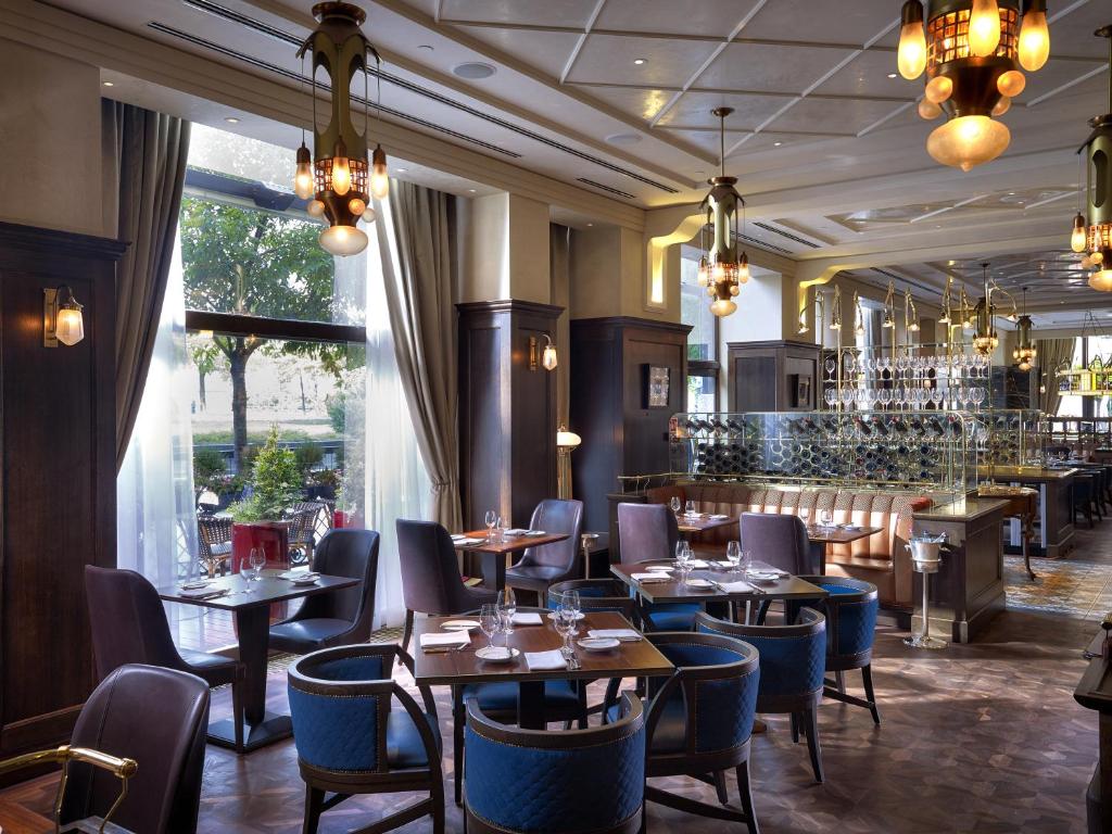 Posedenie v ubytovaní Four Seasons Hotel Gresham Palace Budapest