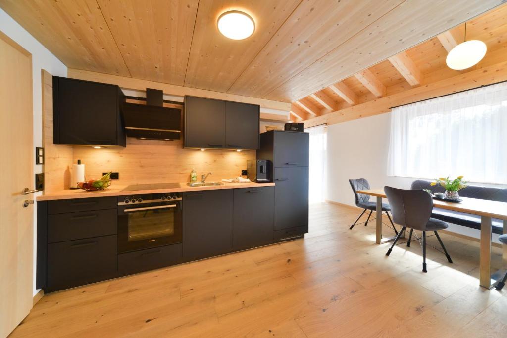Kuchyň nebo kuchyňský kout v ubytování Haus Margrith Alpenblick Appartements