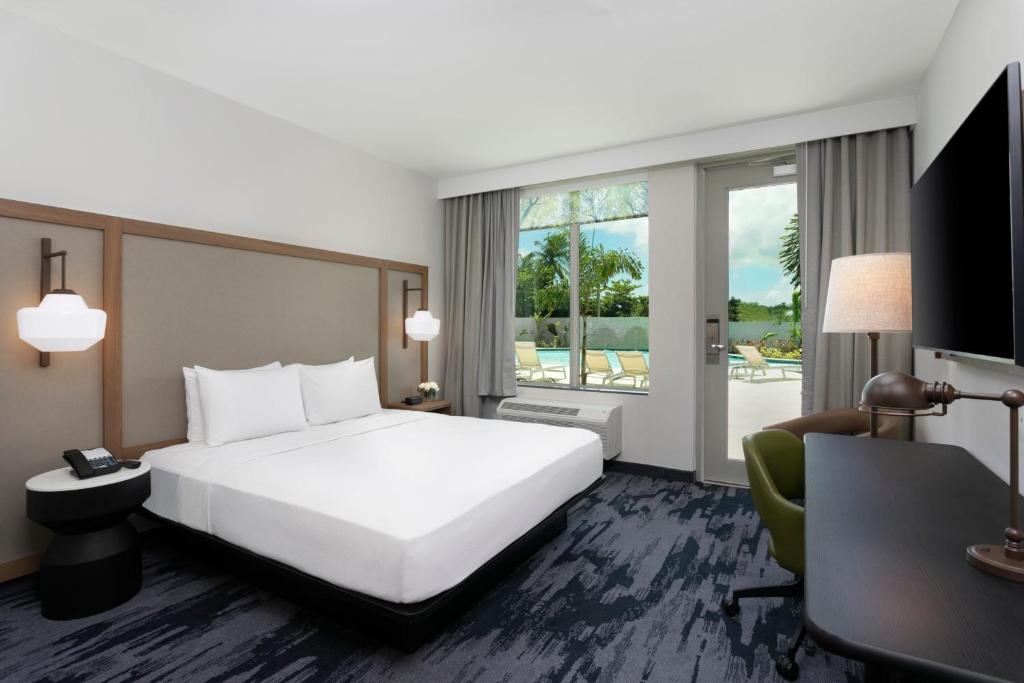 Postel nebo postele na pokoji v ubytování Fairfield by Marriott Luquillo Beach