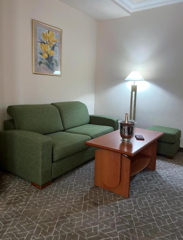 Posezení v ubytování Aviatrans Hotel