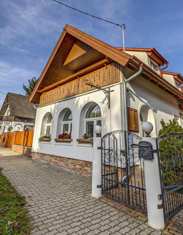 Budova, kde se bed and breakfast nachází