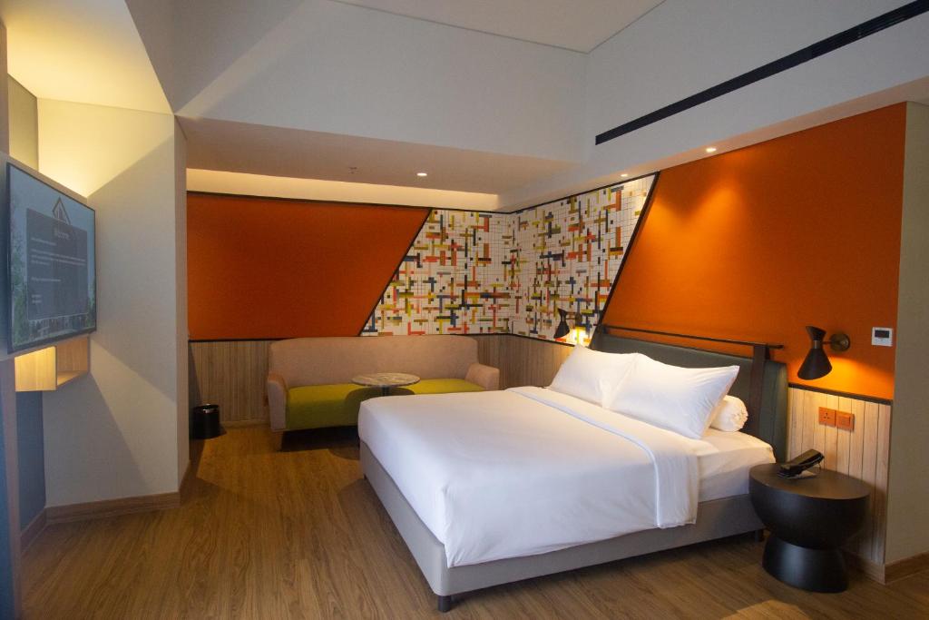 ibis Styles Serpong BSD City - Premium Queen Room