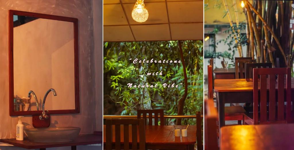 deux photos d'une table et d'un miroir dans un restaurant dans l'établissement Tamarind Tree House, à Wellawaya