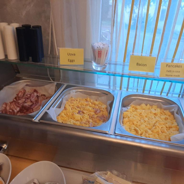 Jídlo v hotelu nebo okolí