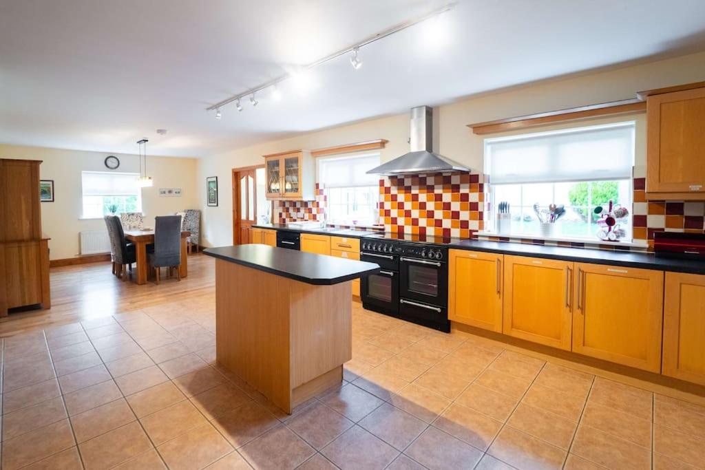 Kuchyň nebo kuchyňský kout v ubytování Cluain Dara House
