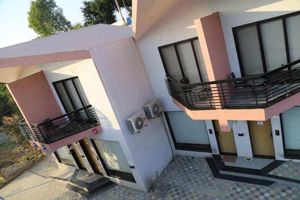 Suryaansh - Housity