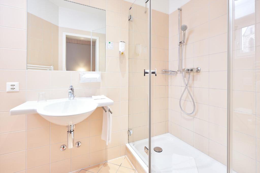 Central City Hotel Rochat - Resim 22