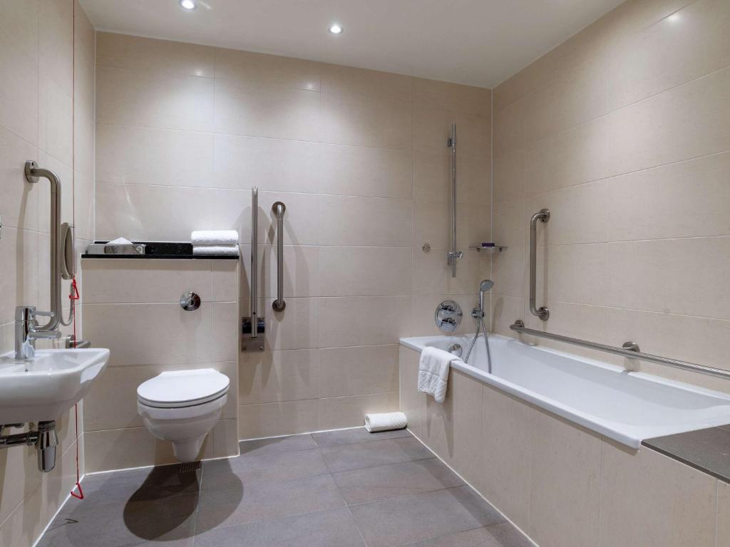 Koupelna v ubytování Sofitel London Heathrow