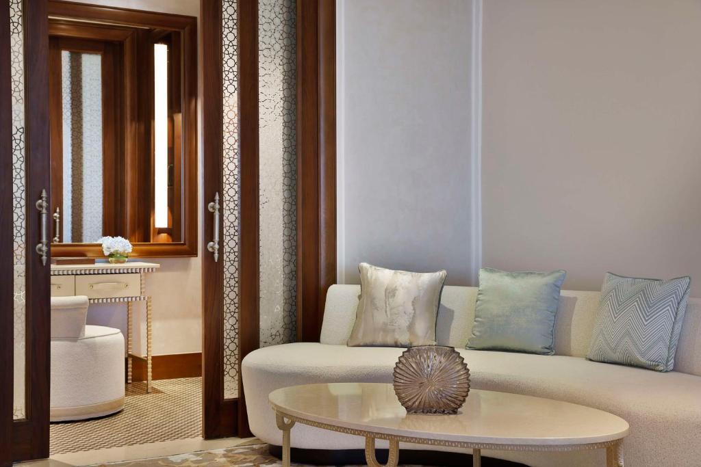 Waldorf Astoria Ras Al Khaimah - Deluxe King Room