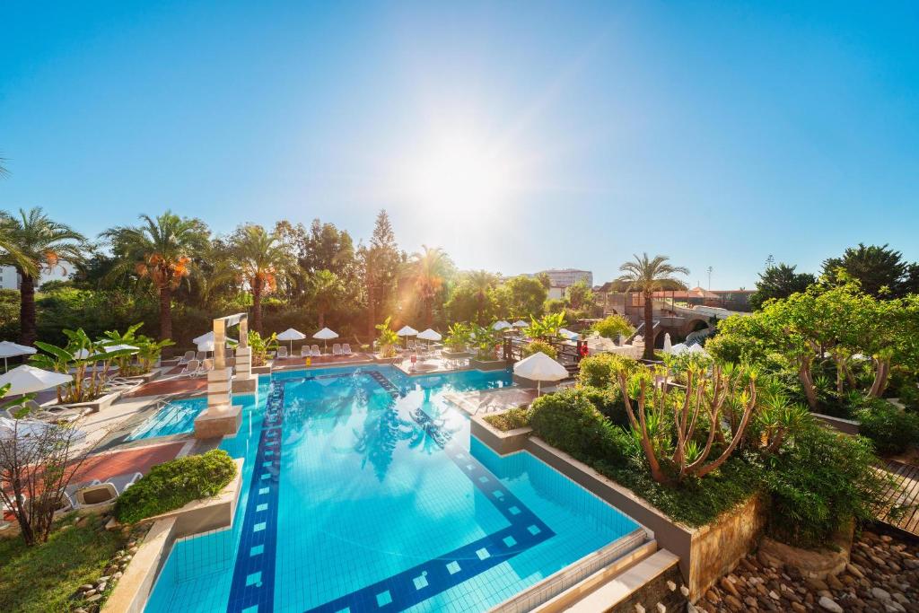 an overhead view of a pool at a resort at Xanthe Resort & SPA in Side